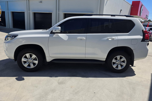 2022 Toyota LandCruiser Prado GDJ150R GXL SUV Image 16