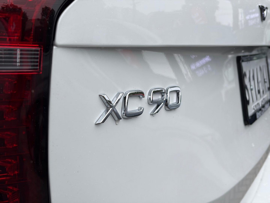 2026 Volvo XC90 L Series Plus B5 Bright SUV Image 18