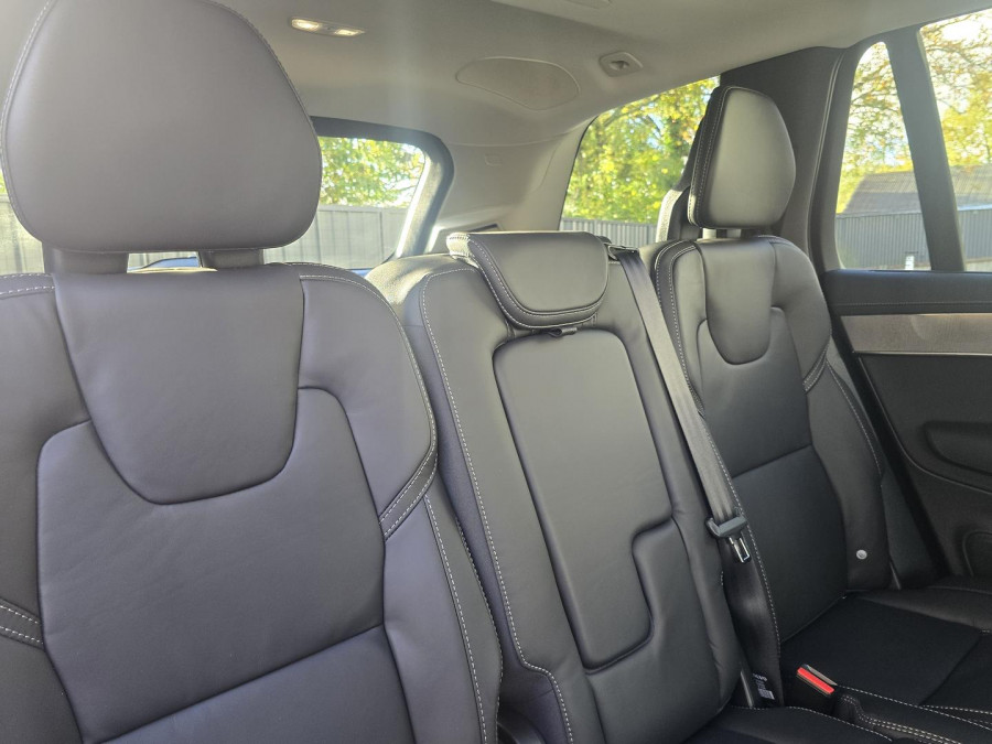 2026 Volvo XC90 L Series Ultra B5 Dark SUV Image 12
