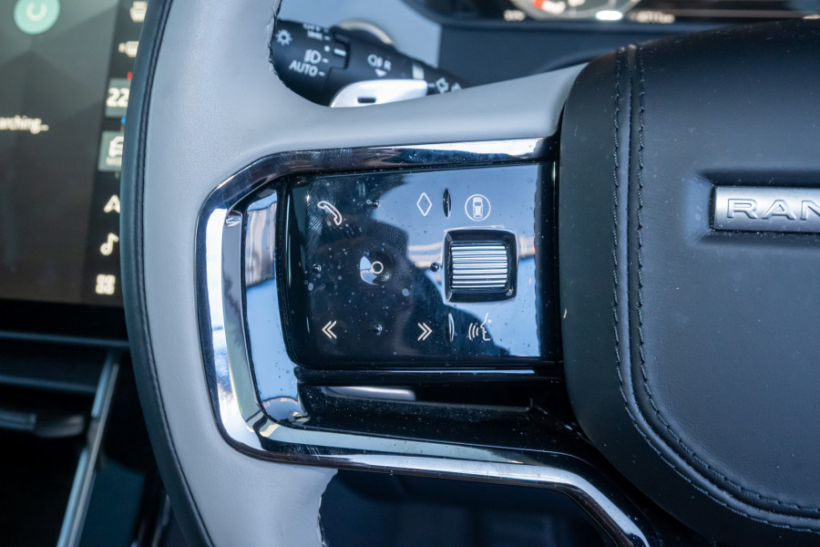 2026 Land Rover Range Rover Velar L560 P250 Dynamic SE SUV