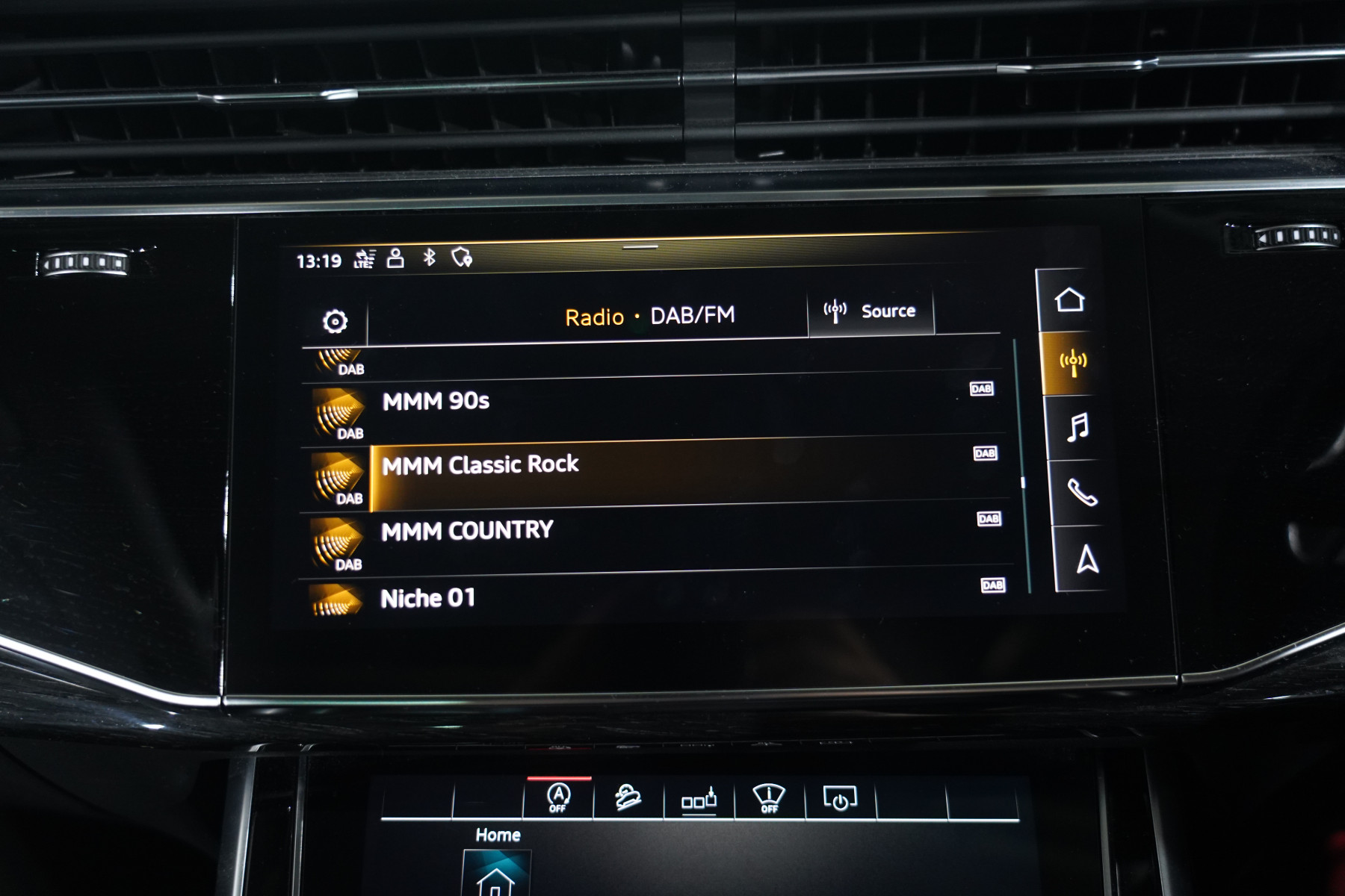 2020 Audi Q7 50 Tdi Quattro SUV Image 26