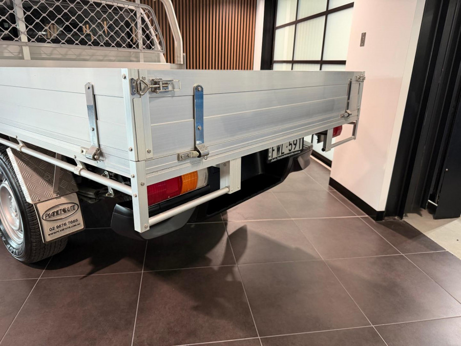 2025 MY25.5 Isuzu D-MAX RG SX High Ride Cab Chassis Image 7