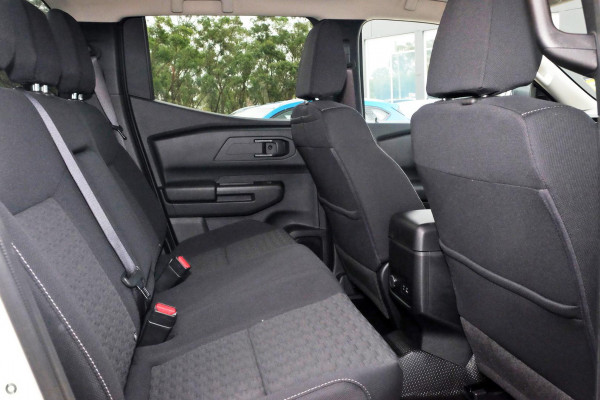 2025 Mitsubishi Triton MV  GLX+ Cab Chassis Image 8