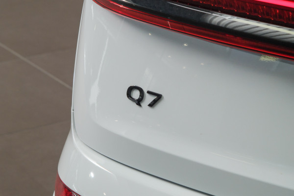 2026 MY25 Audi Q7 4M TFSI 185kW SUV image 19