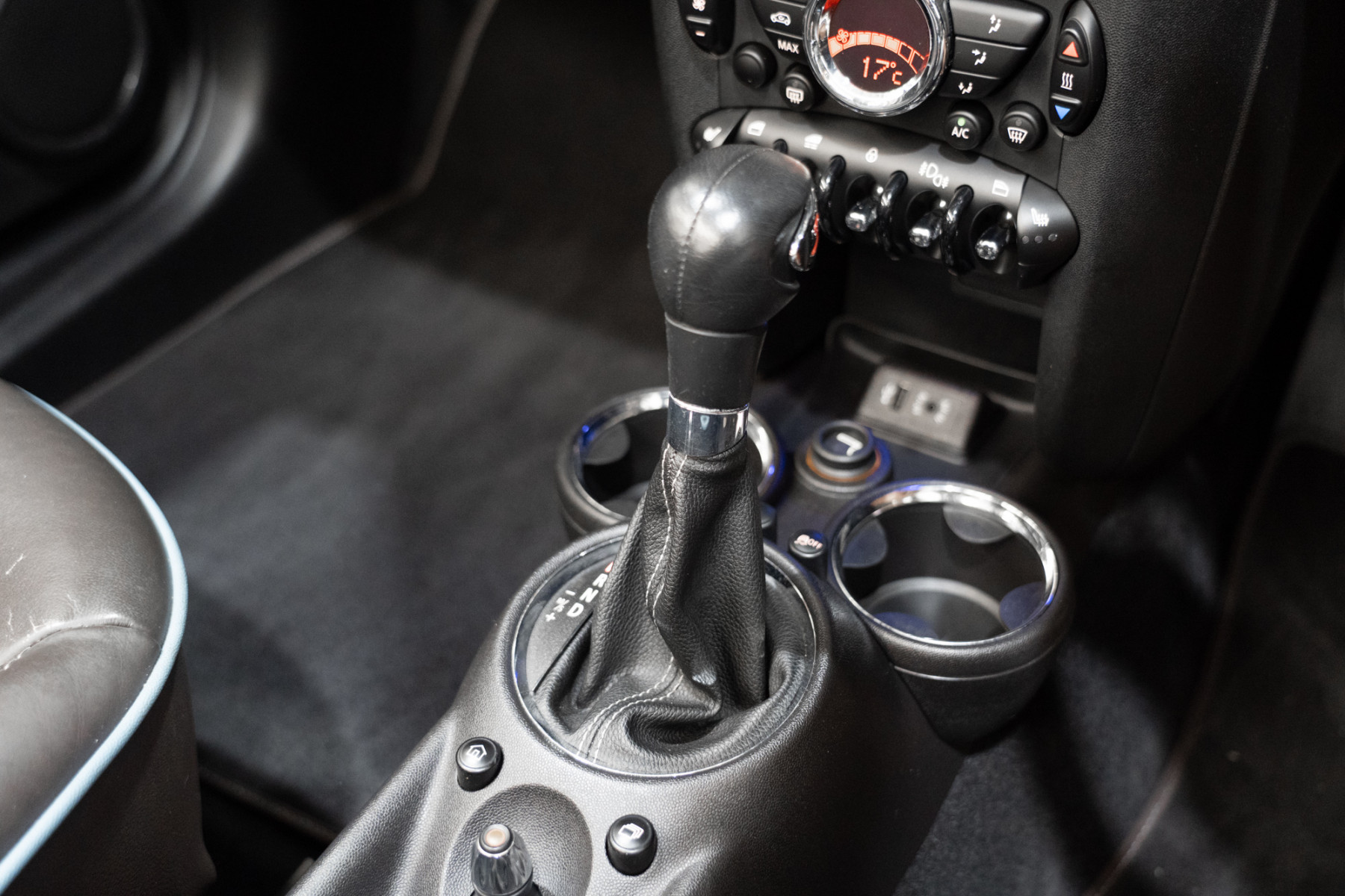 2014 Mini Cooper S Highgate Cabrio Convertible Image 16