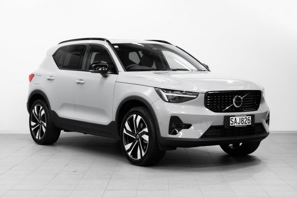 2026 Volvo XC40 XZ Ultra B4 Dark SUV