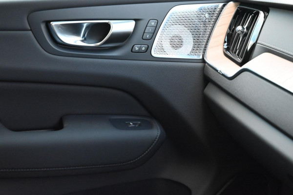 2026 Volvo XC60 UZ Ultra B5 Dark SUV Image 15