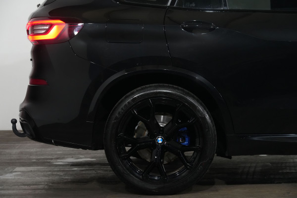 2022 BMW X5 xDrive30d SUV image 6