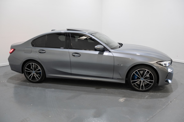 2022 BMW 3 Series 30e M Sport Phev Sedan Image 7