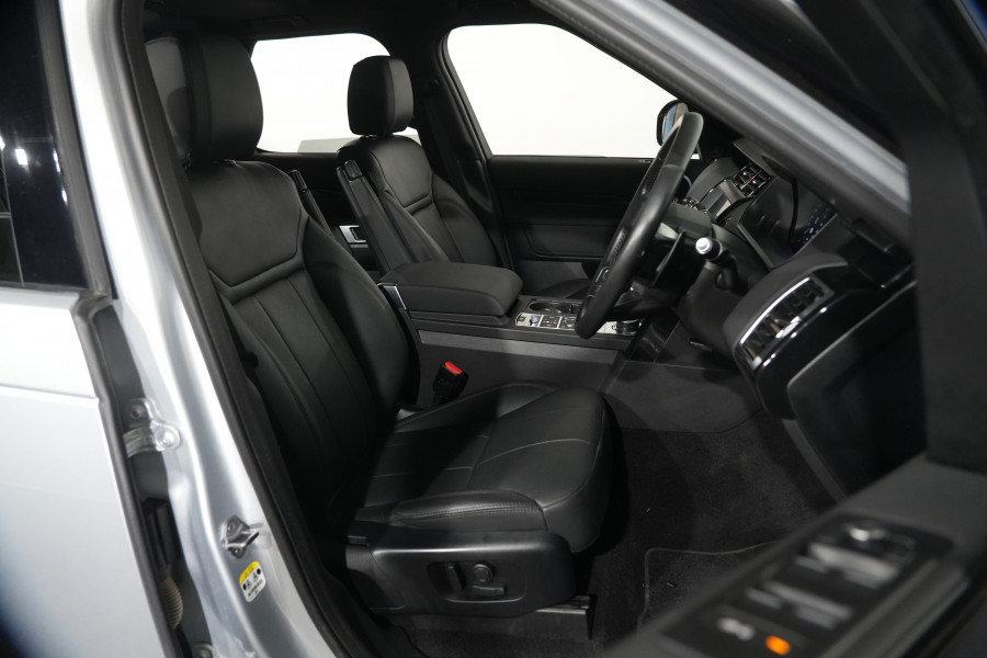 2020 Land Rover Discovery Series 5 Sd6 S SUV