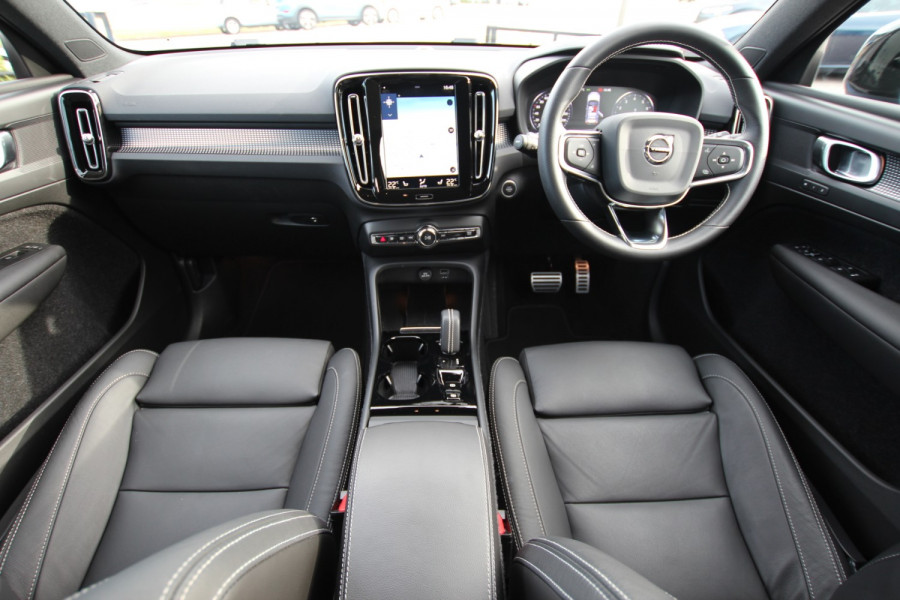 2020 Volvo XC40 XZ T5 R-Design Suv Image 2