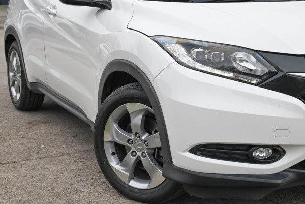 2017 Honda HR-V  VTi-S SUV image 22