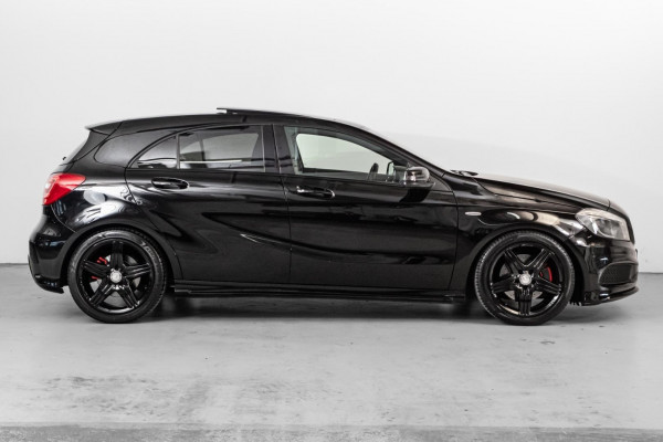 2013 Mercedes-Benz A-Class W176 A250 Sport Hatch image 3
