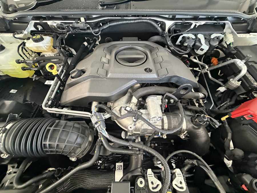 2026 MY26.5 Ford Ranger Super Duty  XLT Cab Chassis Image 16
