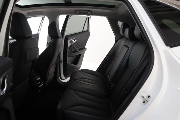 2026 MG HS Super Hybrid Essence SUV Image 8