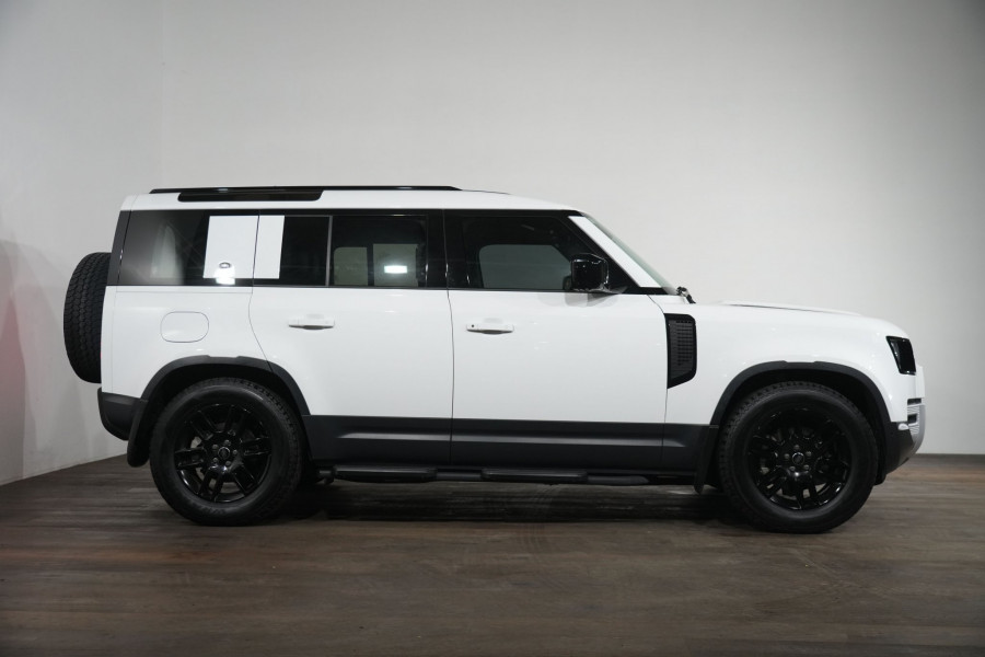 2024 Land Rover Defender L663 110 P300 S SUV Image 4
