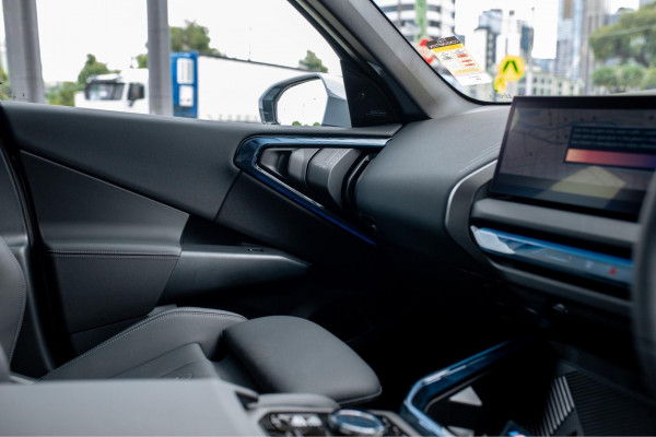 2025 BMW X3 G45 20 xDrive SUV image 12