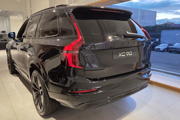 2026 Volvo XC90 L Series  Black Edition SUV Image 5
