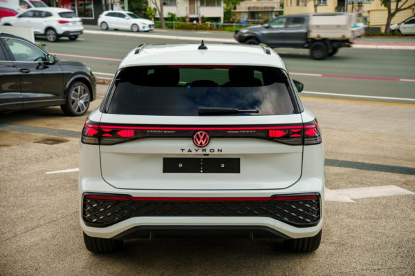 2026 Volkswagen Tayron R4 195TSI R-Line SUV Image 3