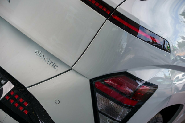 2026 Hyundai KONA SX2.V2  Electric SUV Image 6
