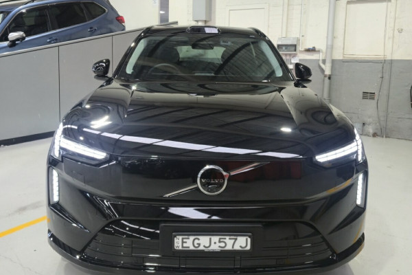 2025 Volvo EX90  Plus Twin Motor SUV Image 3