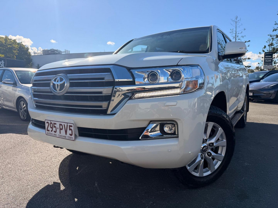 2016 Toyota LandCruiser VDJ200R VX SUV Image 2