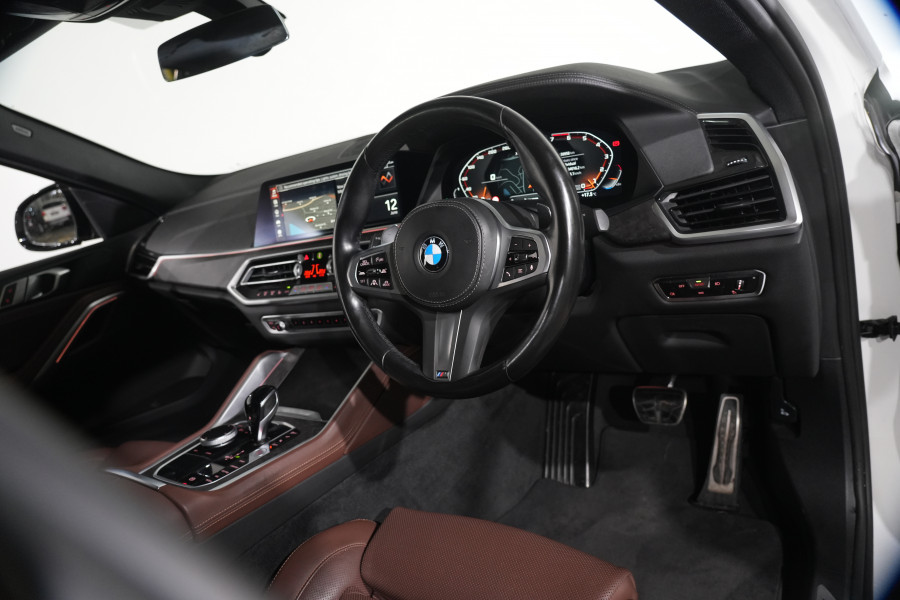 2022 BMW X6 M50i Coupe Image 12