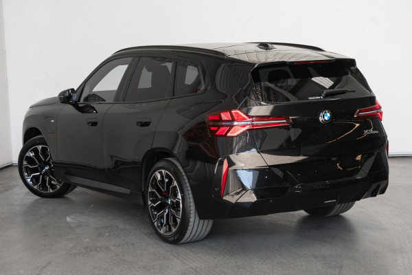 2026 BMW X3 G45 30e xDrive SUV image 2