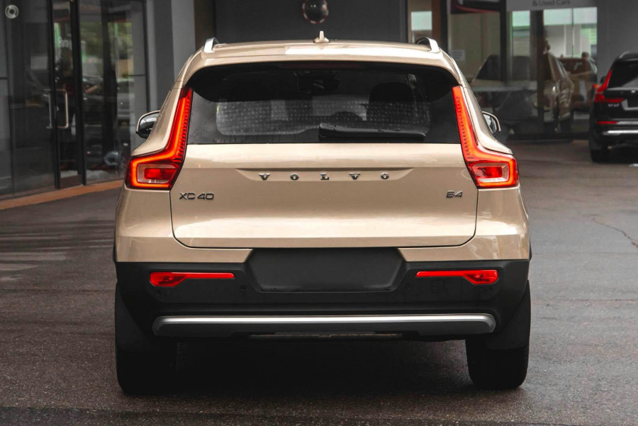2025 MY26 Volvo XC40 XZ Plus B4 SUV Image 3