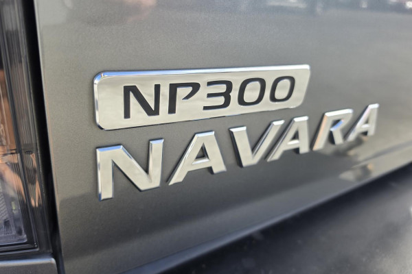 2016 Nissan Navara D23 ST-X Ute Image 12