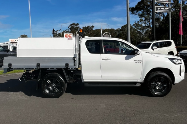 2024 Toyota HiLux GUN126R SR Cab Chassis Image 6
