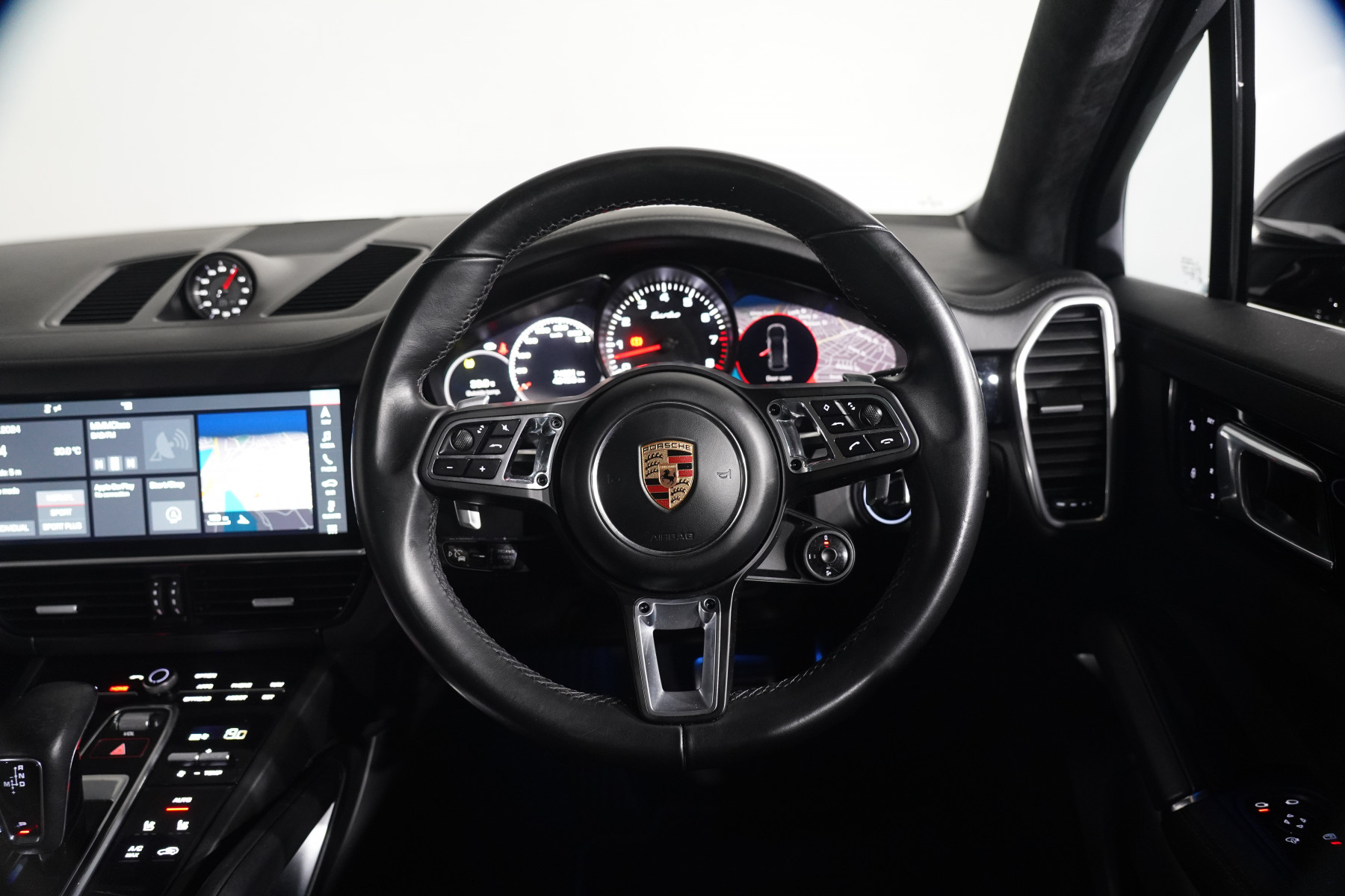 2019 Porsche Cayenne Turbo SUV Image 14