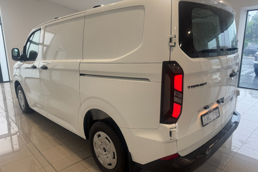 2024 MY24.50 Ford Transit Custom AV Trend SWB Van Image 10