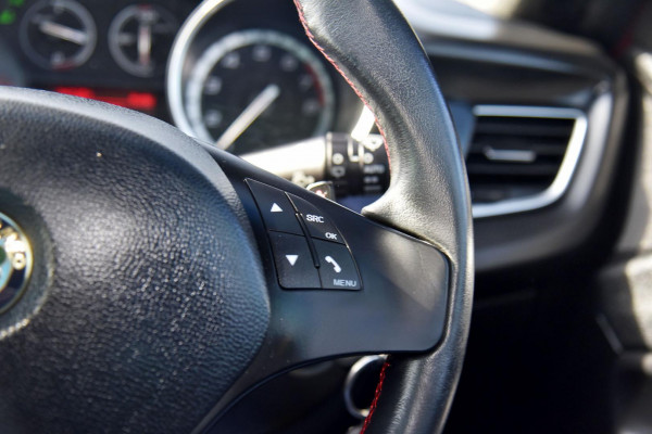 2013 Alfa Romeo Giulietta Series 0 Distinctive Hatch Image 15