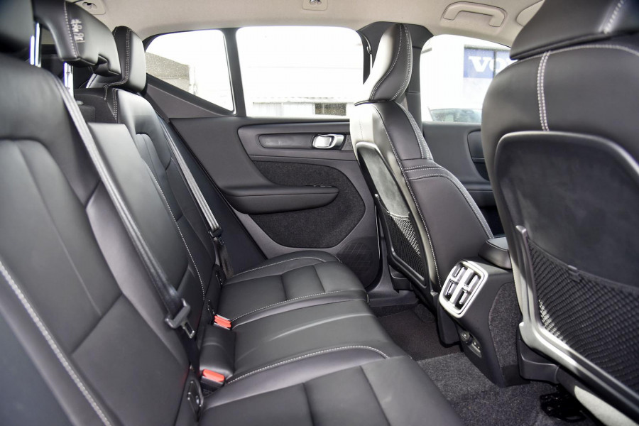 2025 MY26 Volvo XC40 XZ Plus B4 SUV Image 17