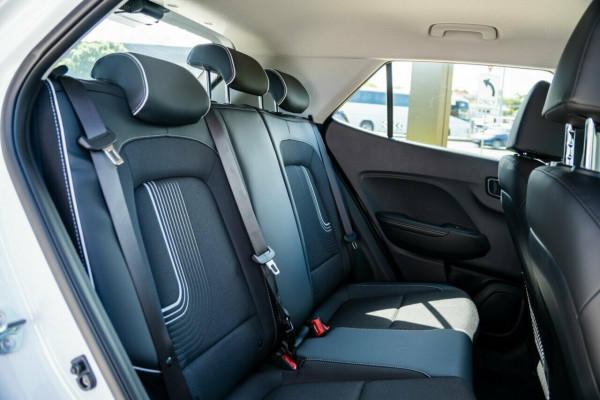 2026 Hyundai Venue QX.V5 Active SUV Image 9