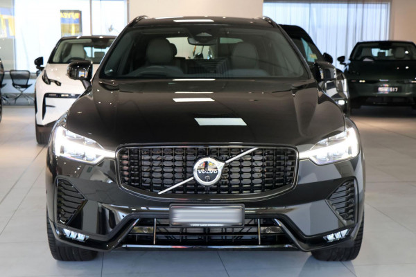 2024 MY25 Volvo XC60  Ultra T8 Plug-In Hybrid SUV Image 2