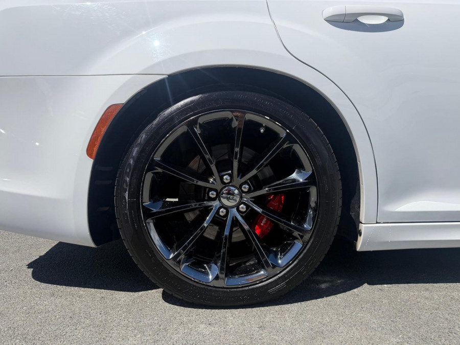 2018 MY19 Chrysler 300 LX SRT Sedan Image 12