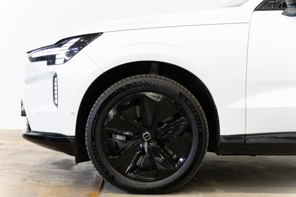 2025 Volvo EX90 No Series Plus Twin Motor SUV Image 9
