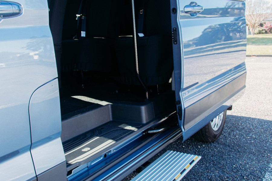 2024 LDV Deliver 9  11-Seat Bus Image 19
