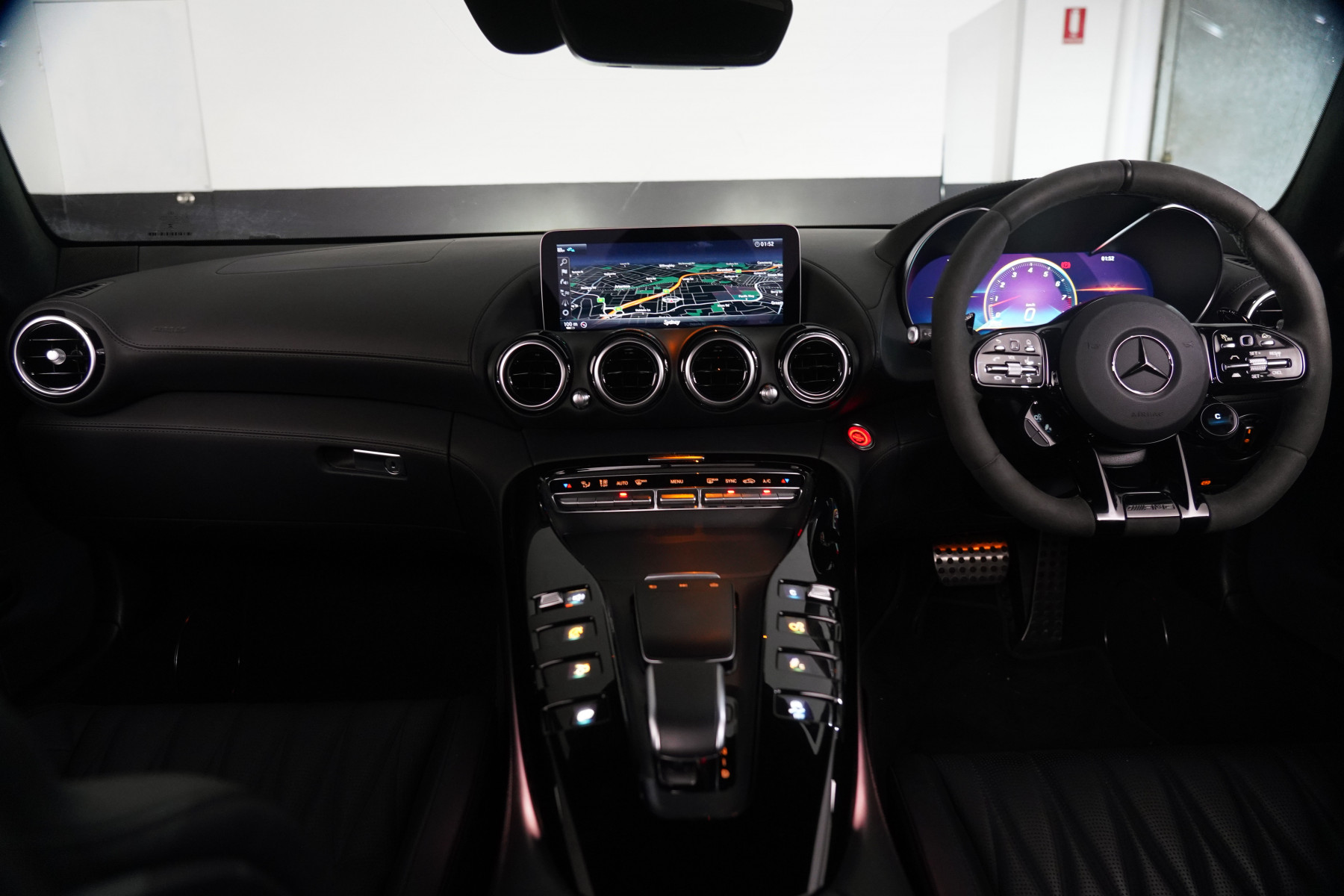 2021 Mercedes-Benz AMG GT Night Edition Coupe Image 16