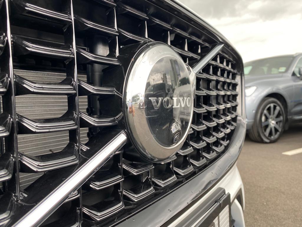 2022 Volvo XC60 UZ B6 R-Design SUV Image 15