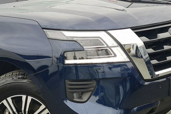 2022 Nissan Patrol Y62 Series 5 Ti Suv Image 3