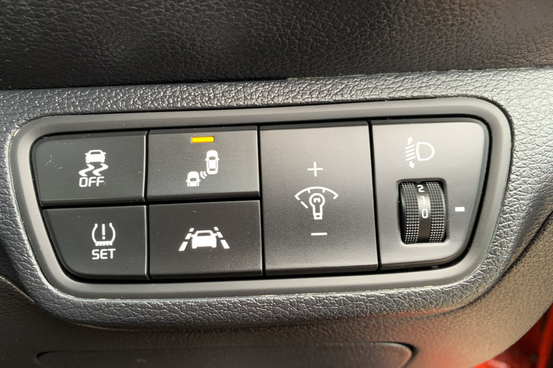 2020 MY1  Kia Cerato BD GT Hatch Image 20