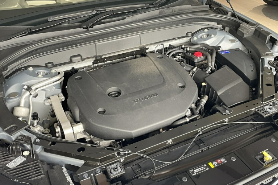 2021 MY22 Volvo XC60 UZ B6 R-Design SUV Image 18