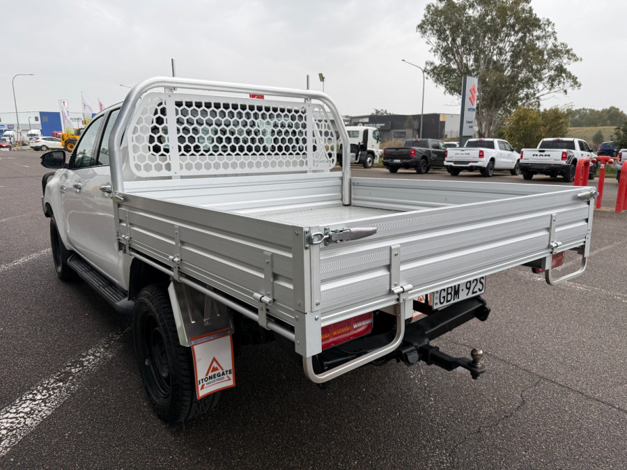 2017 Toyota HiLux GUN126R SR Cab Chassis Image 6