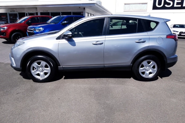 2018 Toyota RAV4 ZSA42R GX SUV Image 5