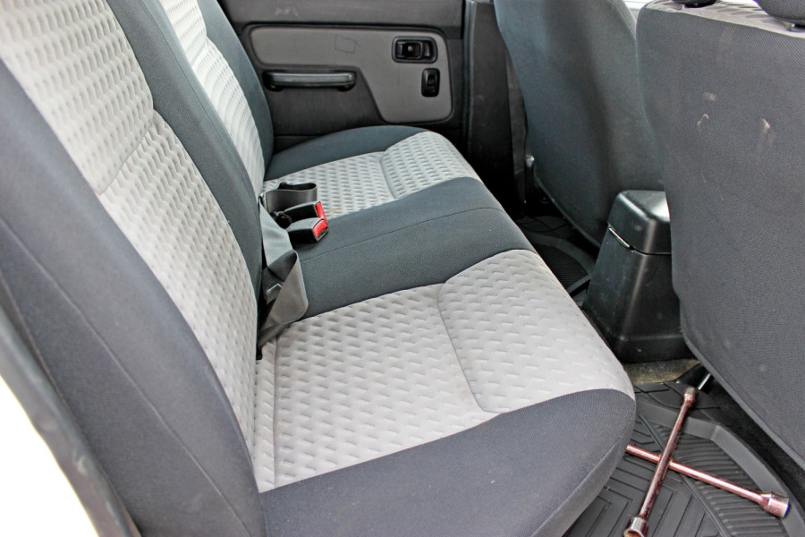 2015 Nissan Navara D22 S5 ST-R ST-R Utility - dual cab Image 10