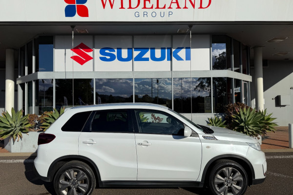 2022 Suzuki Vitara LY Series II SUV Image 2
