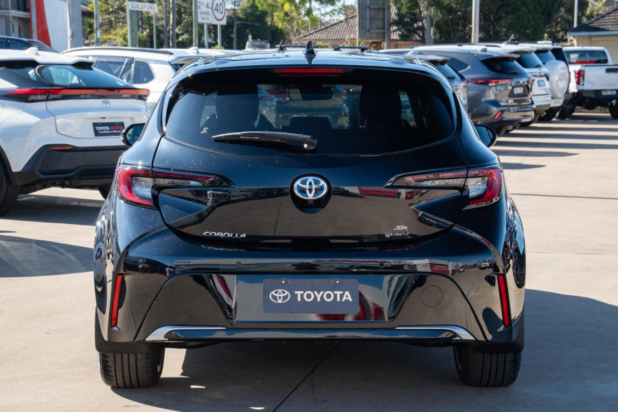 2025 Toyota Corolla ZWE219R  ZR Hybrid Hatch Image 5
